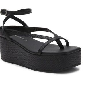 Matisse black platform sandal